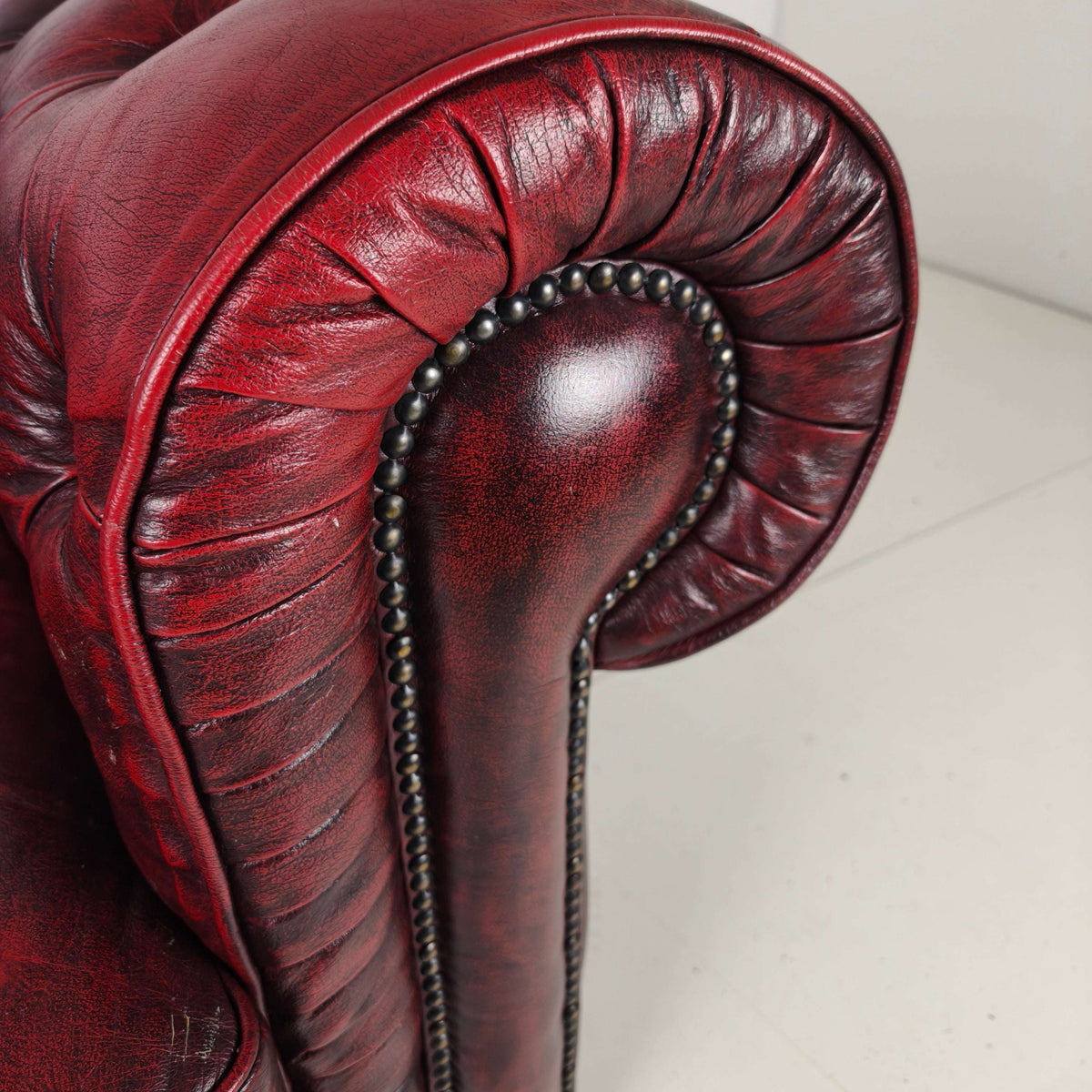 Red Chesterfield 2-Seater Sofa – Oxblood Leather Red Chesterfield 2-Seater Sofa – Oxblood Leather