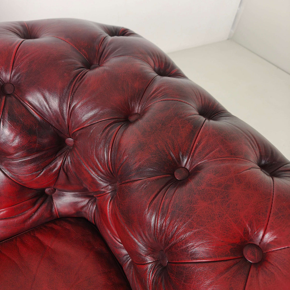 Red Chesterfield 2-Seater Sofa – Oxblood Leather Red Chesterfield 2-Seater Sofa – Oxblood Leather