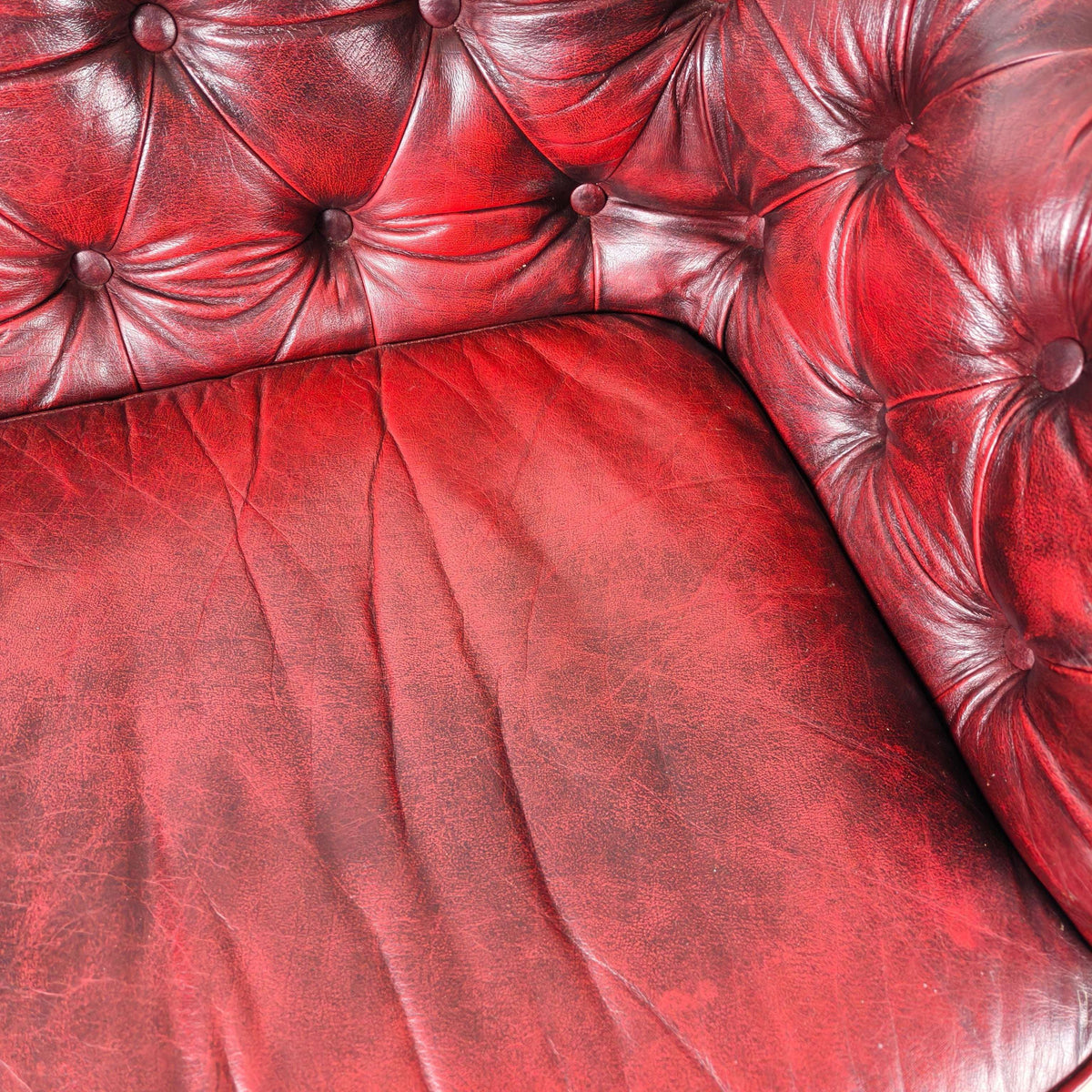 Red Chesterfield 2-Seater Sofa – Oxblood Leather Red Chesterfield 2-Seater Sofa – Oxblood Leather