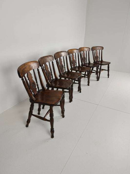 Set of 6 English Antique Farmhouse Dining Chairs – 19th Century Bullseye Back Set of 6 English Antique Farmhouse Dining Chairs – 19th Century Bullseye Back