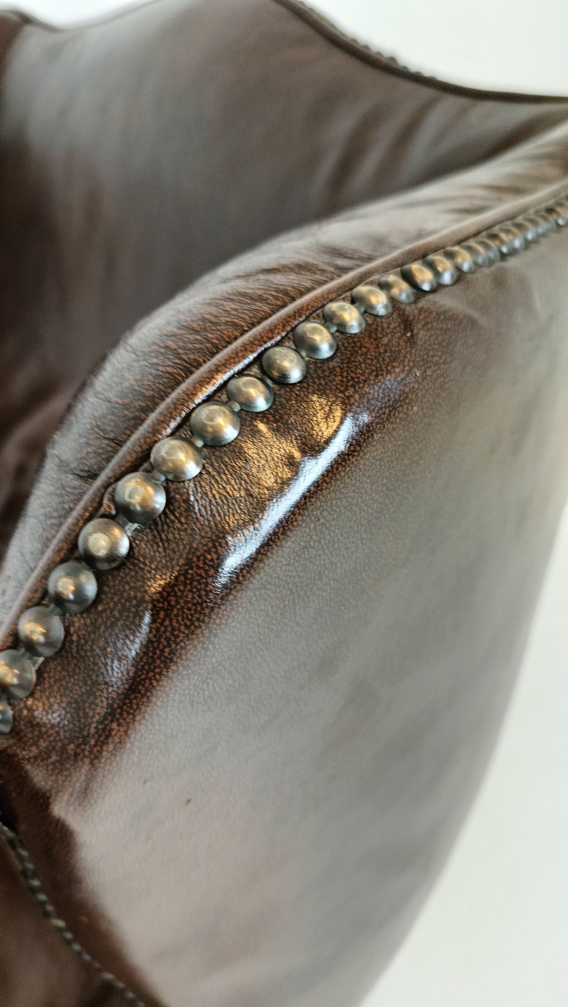 Set Of Bovine Leather Chairs Set Of Bovine Leather Chairs