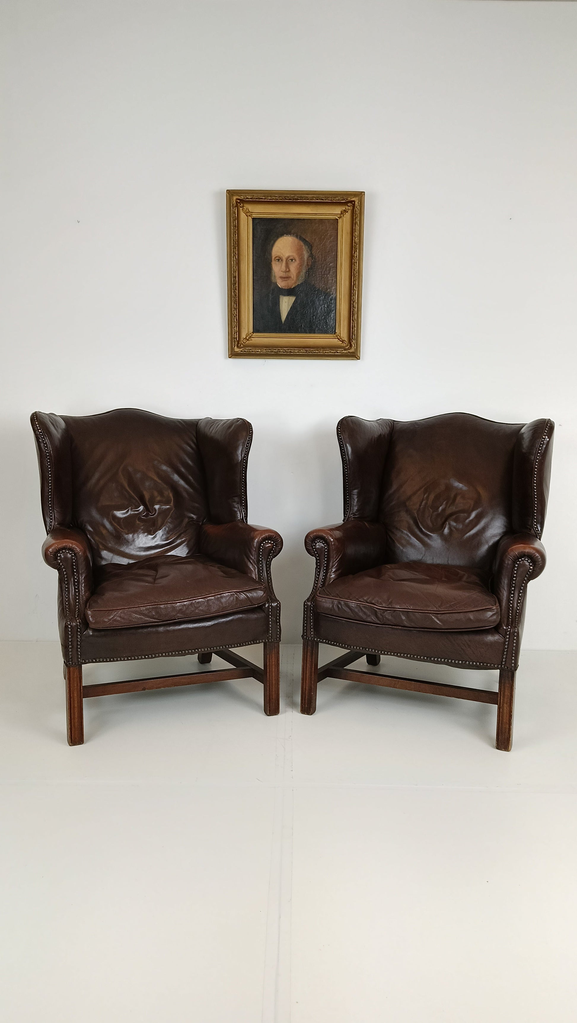 Set Of Bovine Leather Chairs Set Of Bovine Leather Chairs