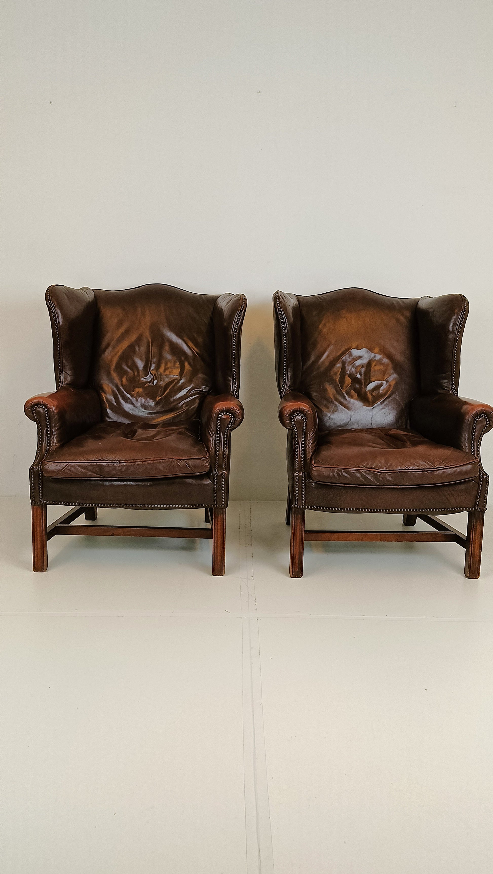 Set Of Bovine Leather Chairs Set Of Bovine Leather Chairs