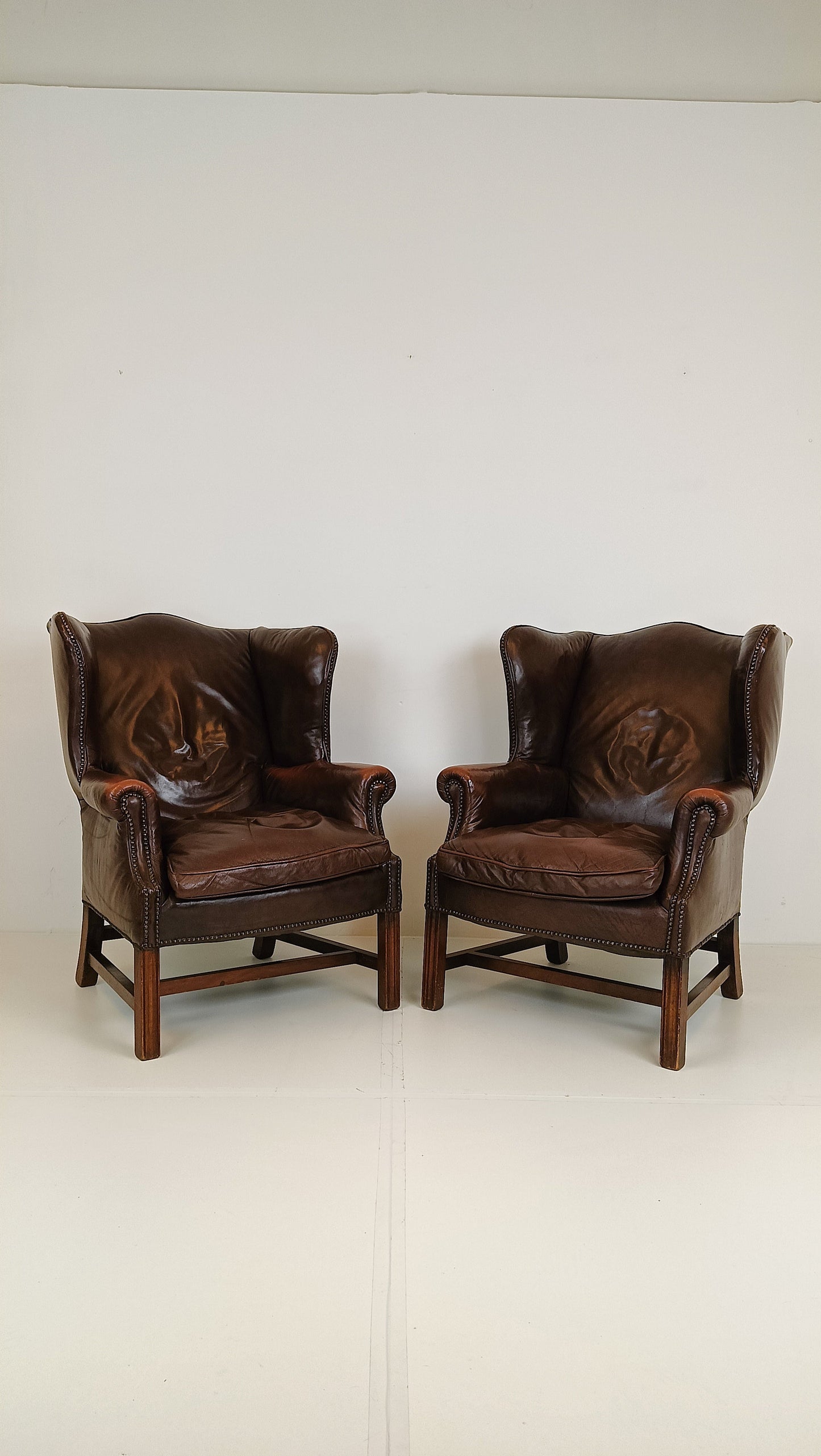 Set Of Bovine Leather Chairs Set Of Bovine Leather Chairs