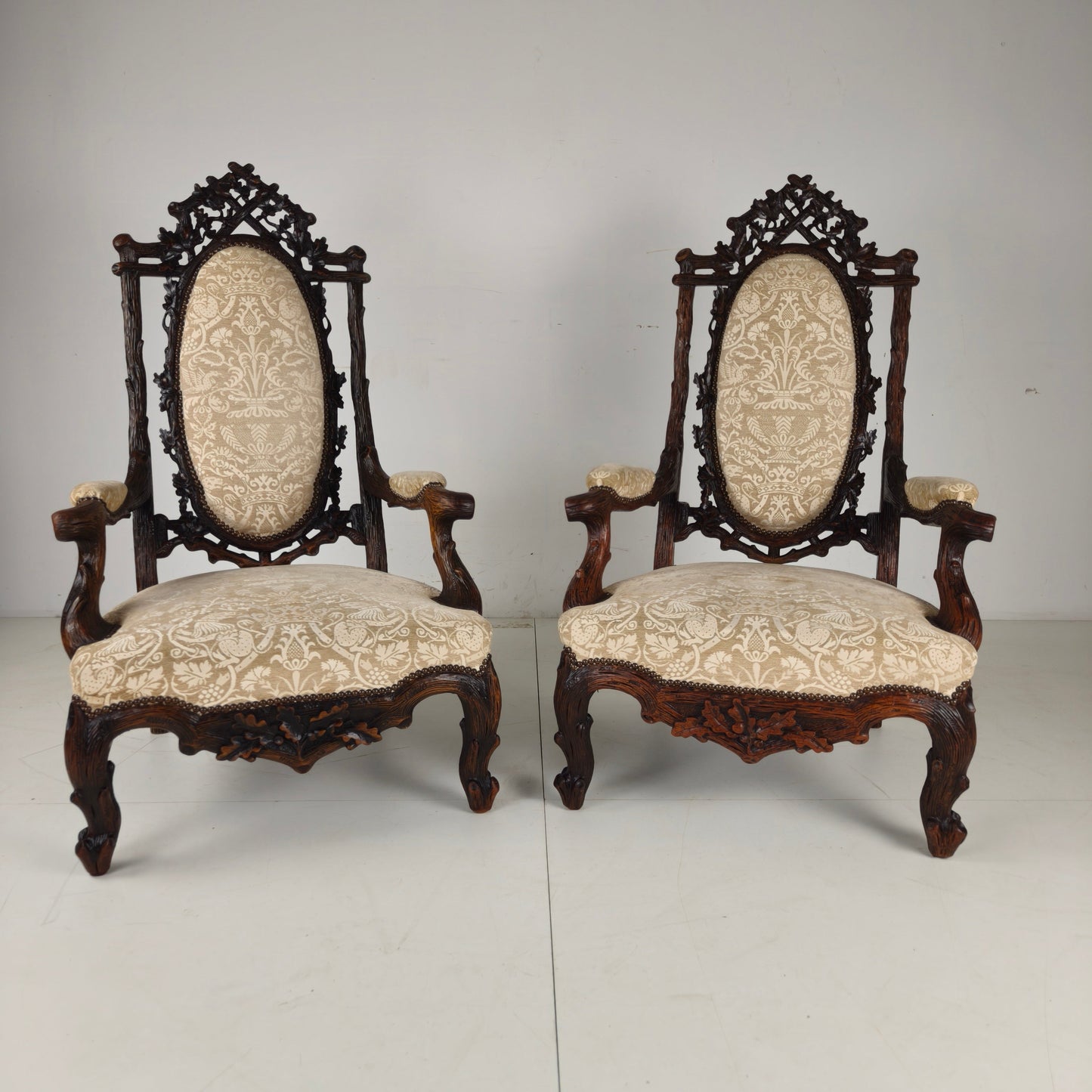 Set of Two Black Forest Style Armchairs by Horrix – 19th Century Set of Two Black Forest Style Armchairs by Horrix – 19th Century