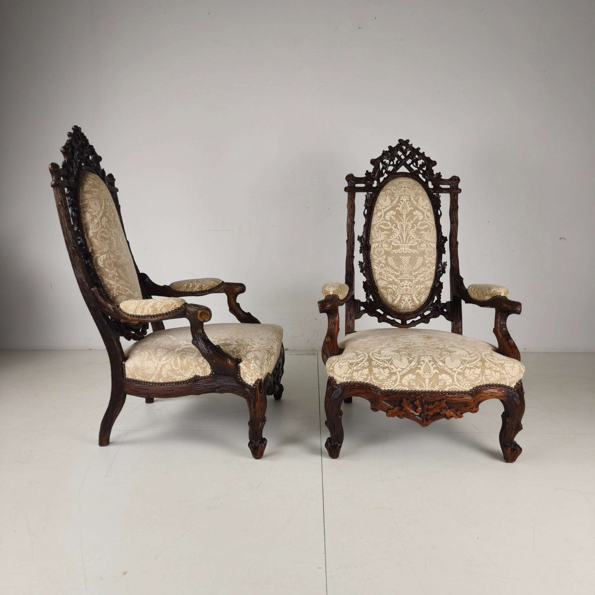 Set of Two Black Forest Style Armchairs by Horrix – 19th Century Set of Two Black Forest Style Armchairs by Horrix – 19th Century