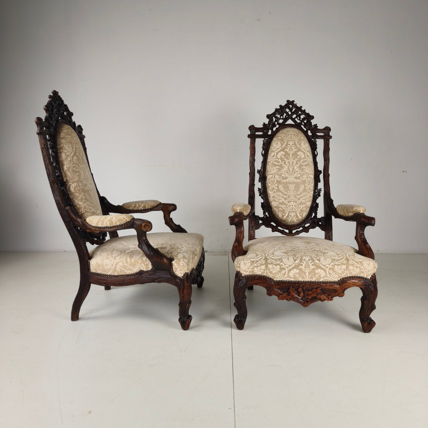 Set of Two Black Forest Style Armchairs by Horrix – 19th Century Set of Two Black Forest Style Armchairs by Horrix – 19th Century