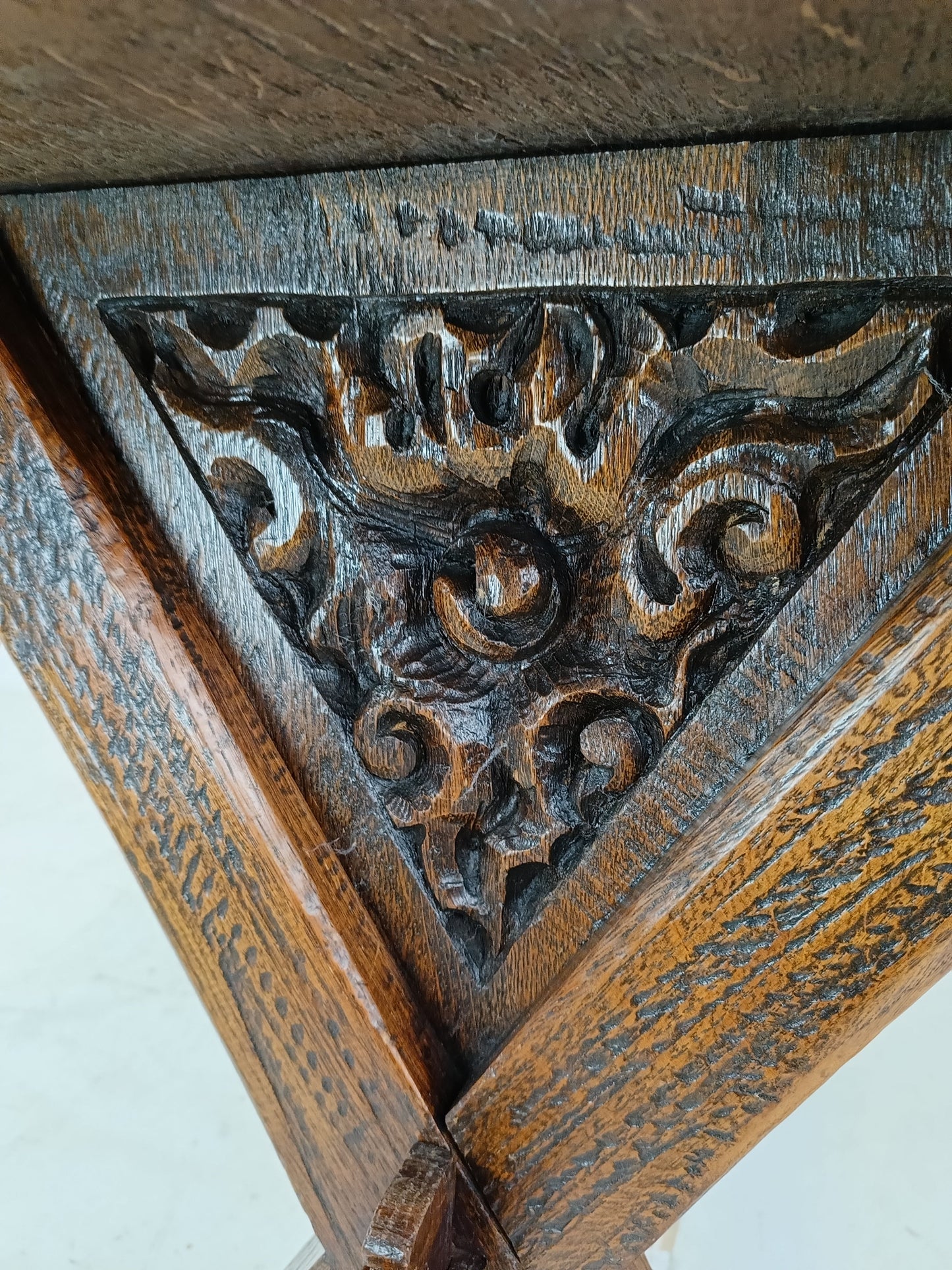Small antique Dining Table Small antique Dining Table