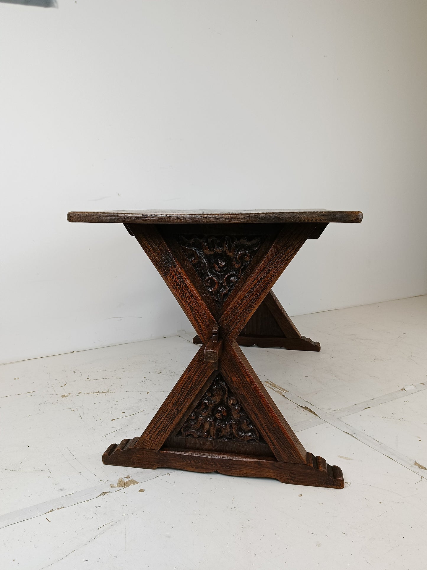 Small antique Dining Table Small antique Dining Table