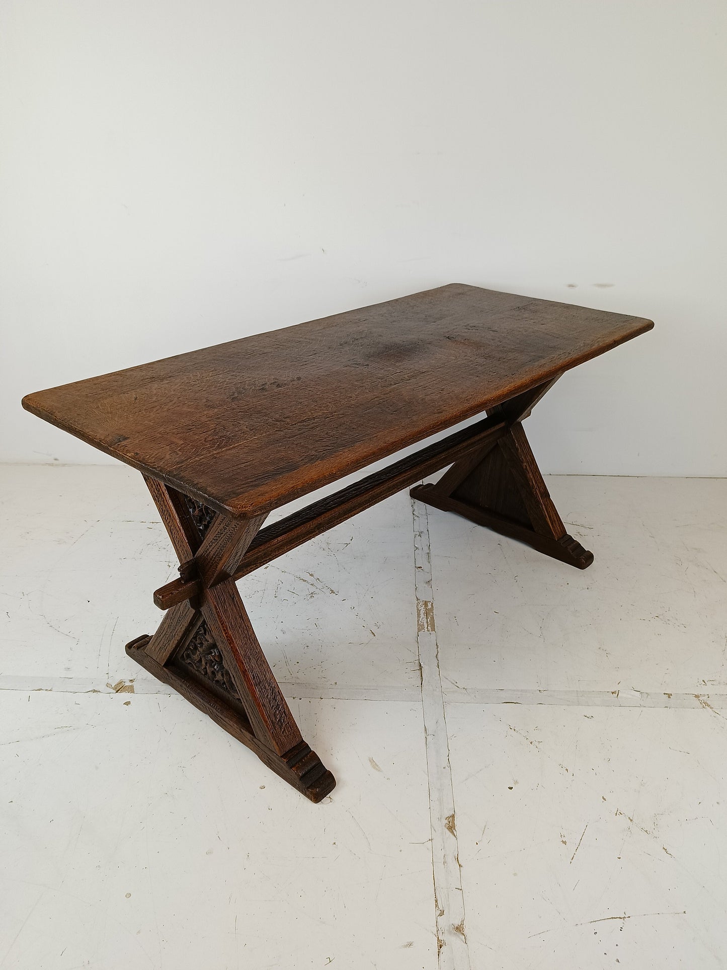 Small antique Dining Table Small antique Dining Table
