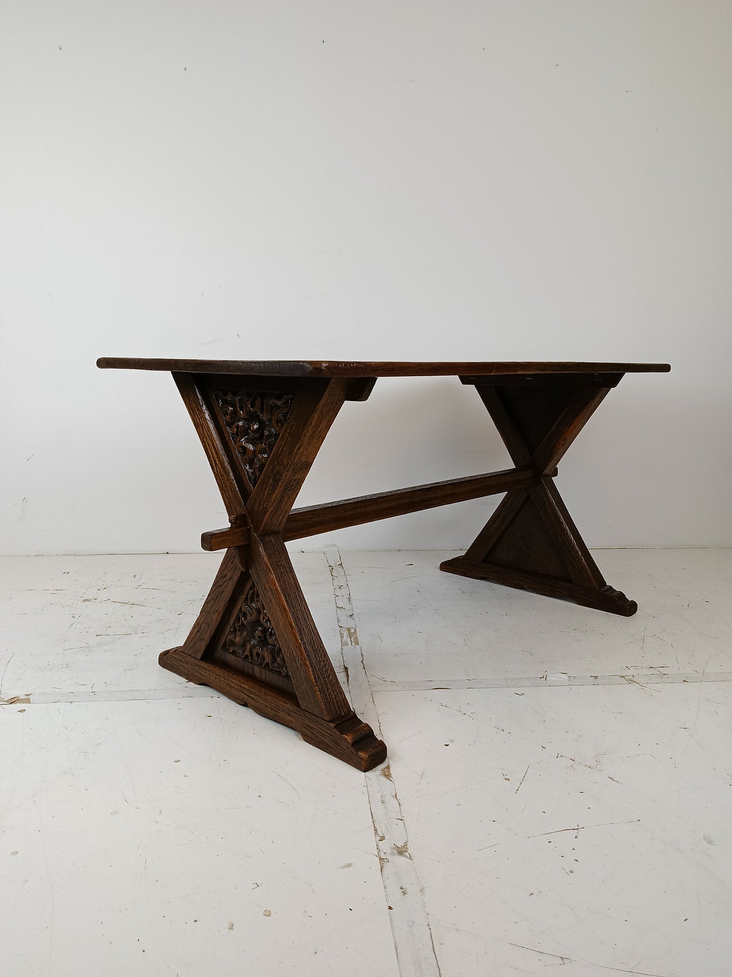 Small antique Dining Table Small antique Dining Table