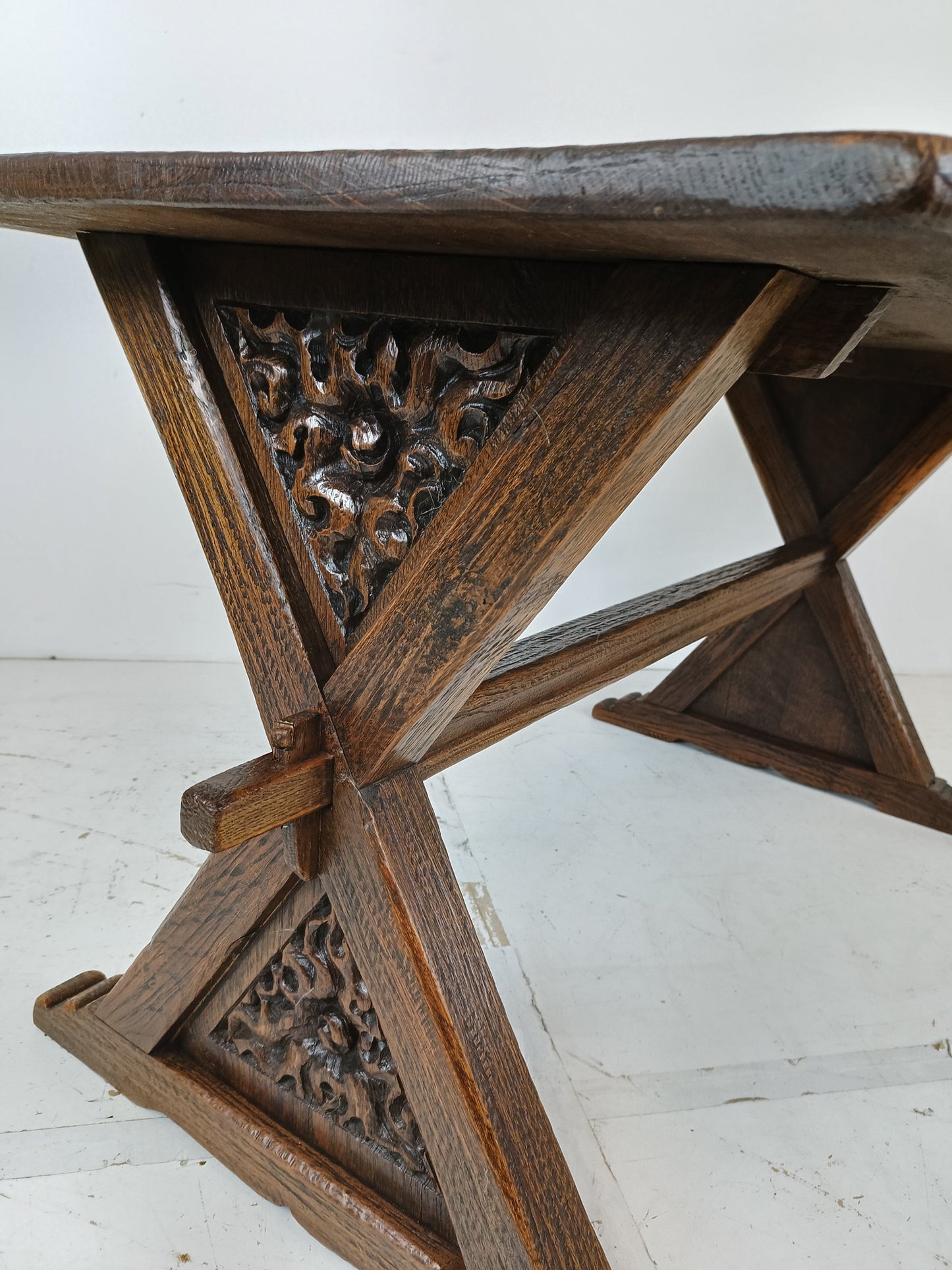 Small antique Dining Table Small antique Dining Table