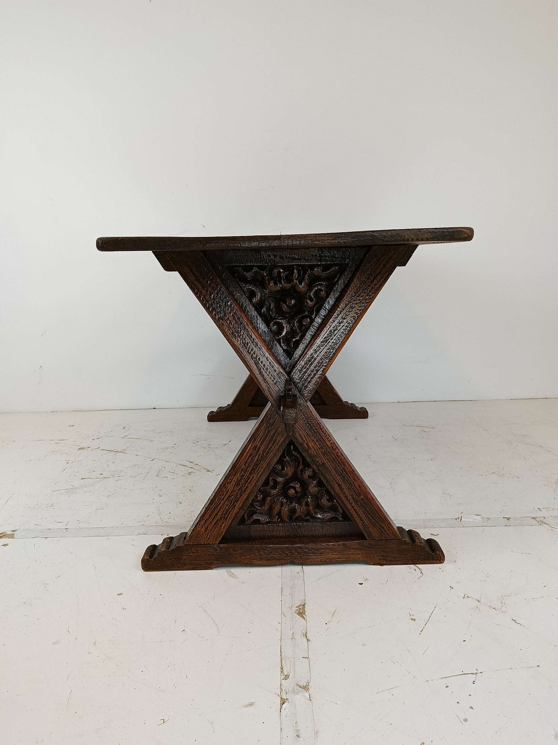 Small antique Dining Table Small antique Dining Table