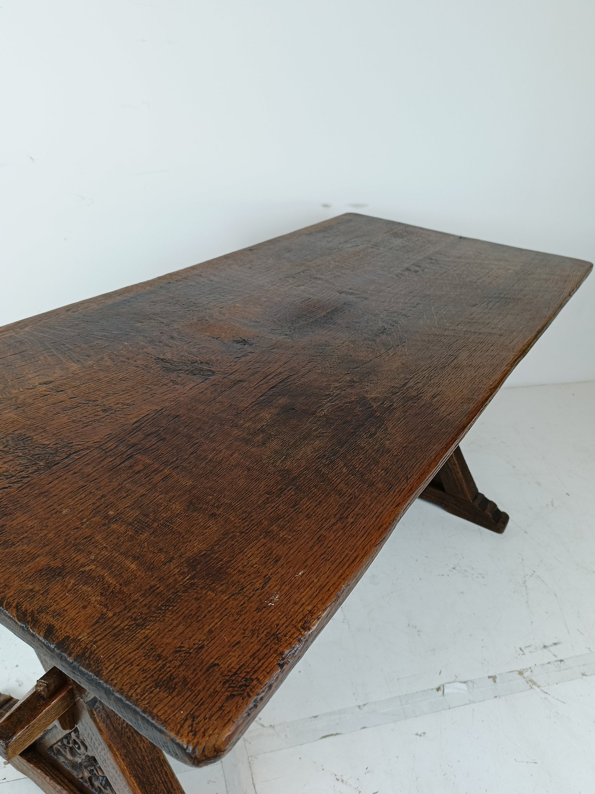Small antique Dining Table Small antique Dining Table
