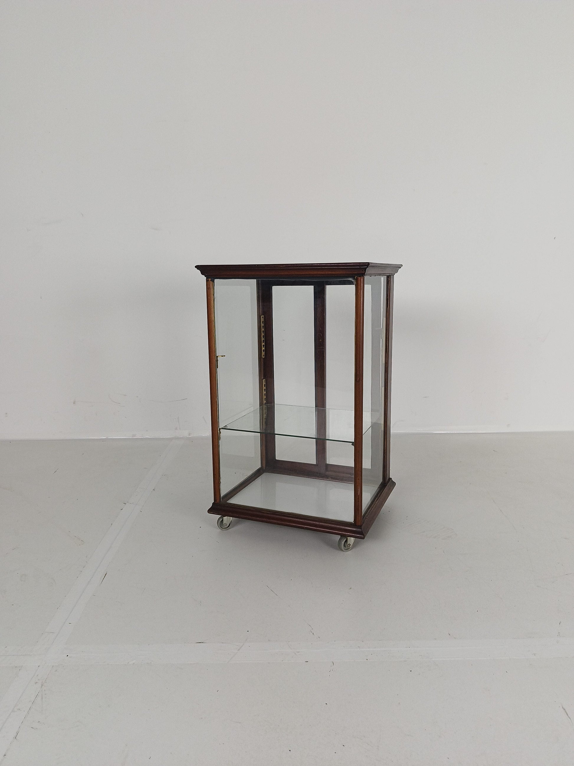 Small Display Cabinet Small Display Cabinet