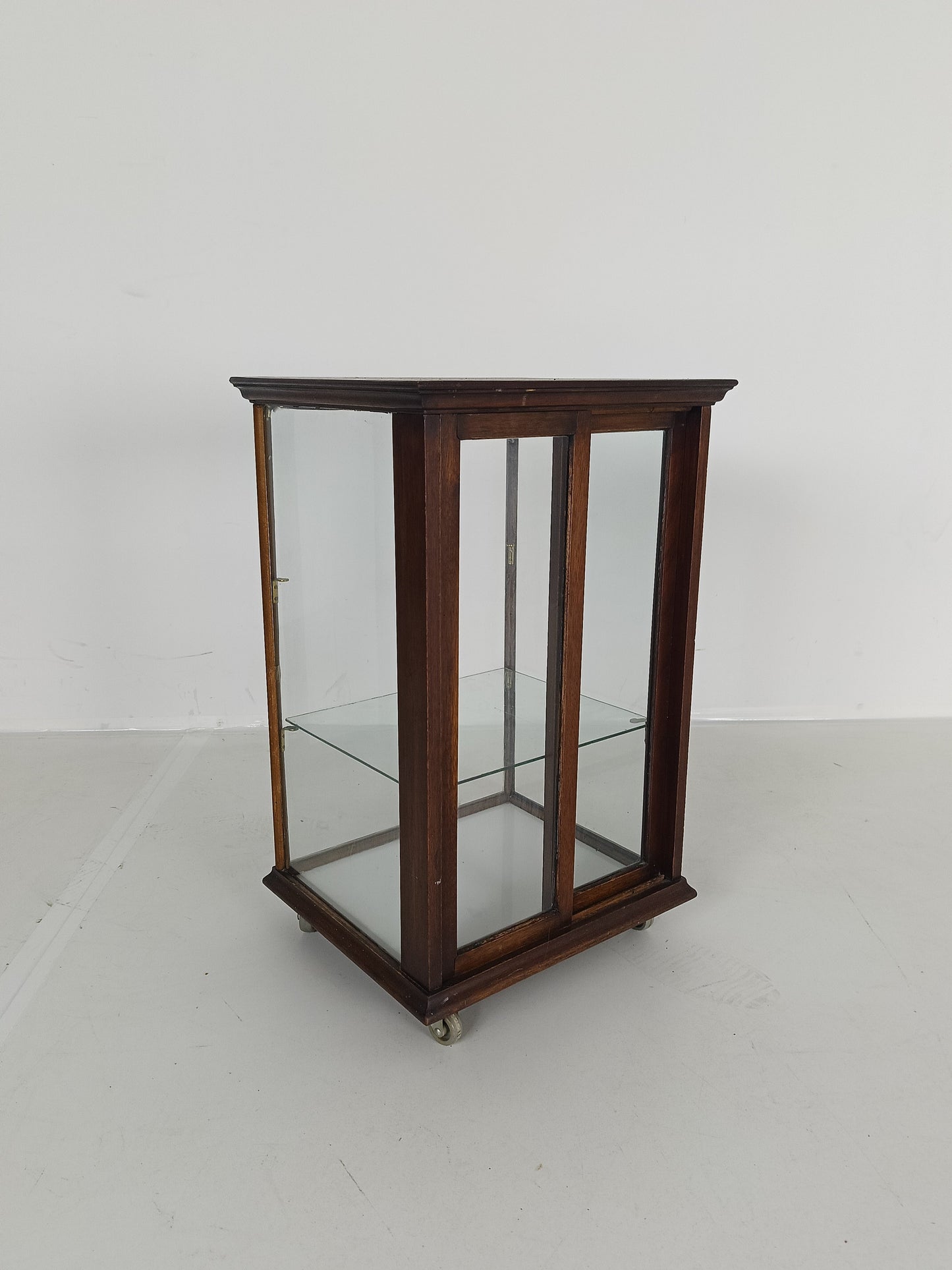 Small Display Cabinet Small Display Cabinet