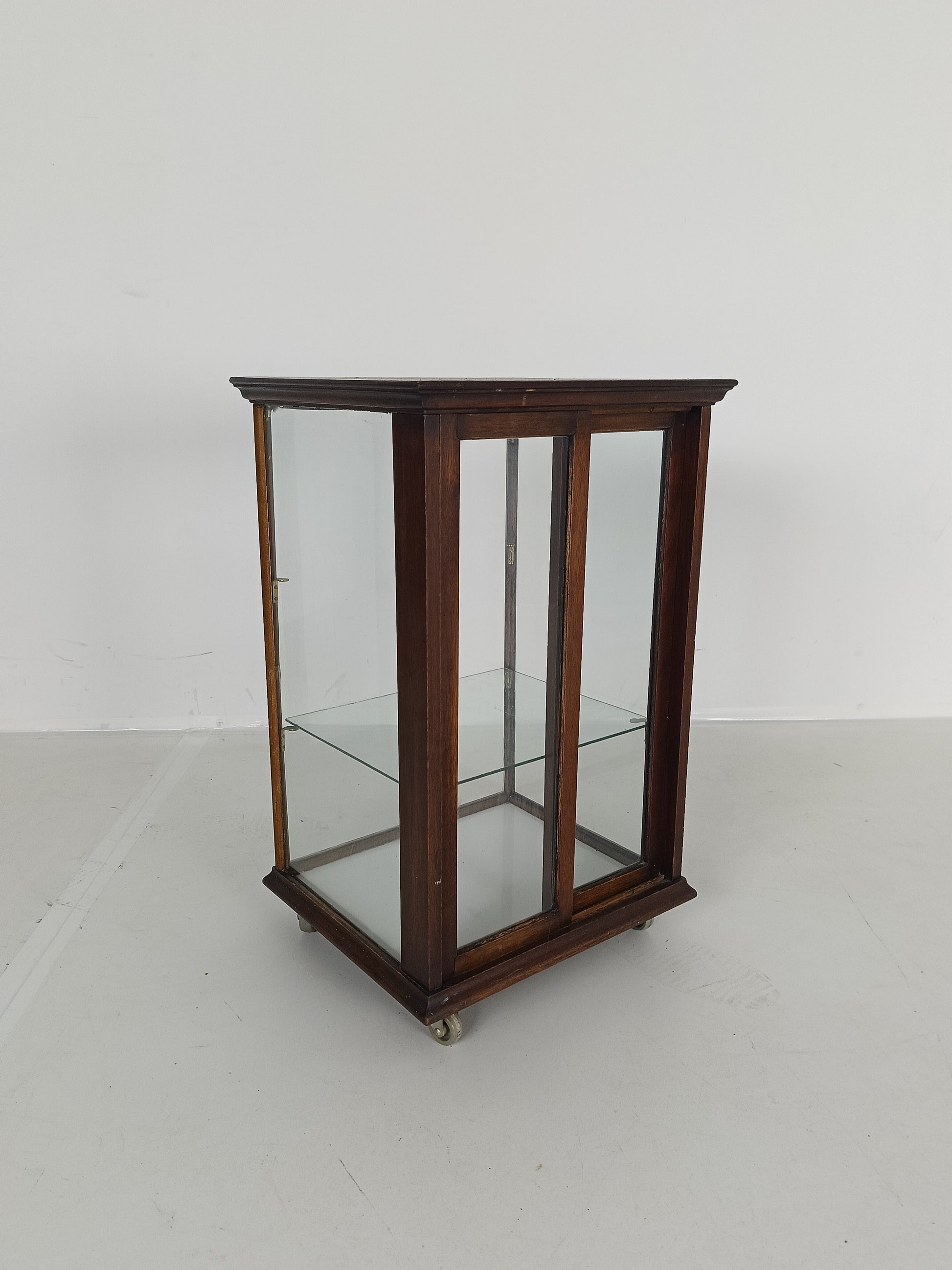 Small Display Cabinet Small Display Cabinet
