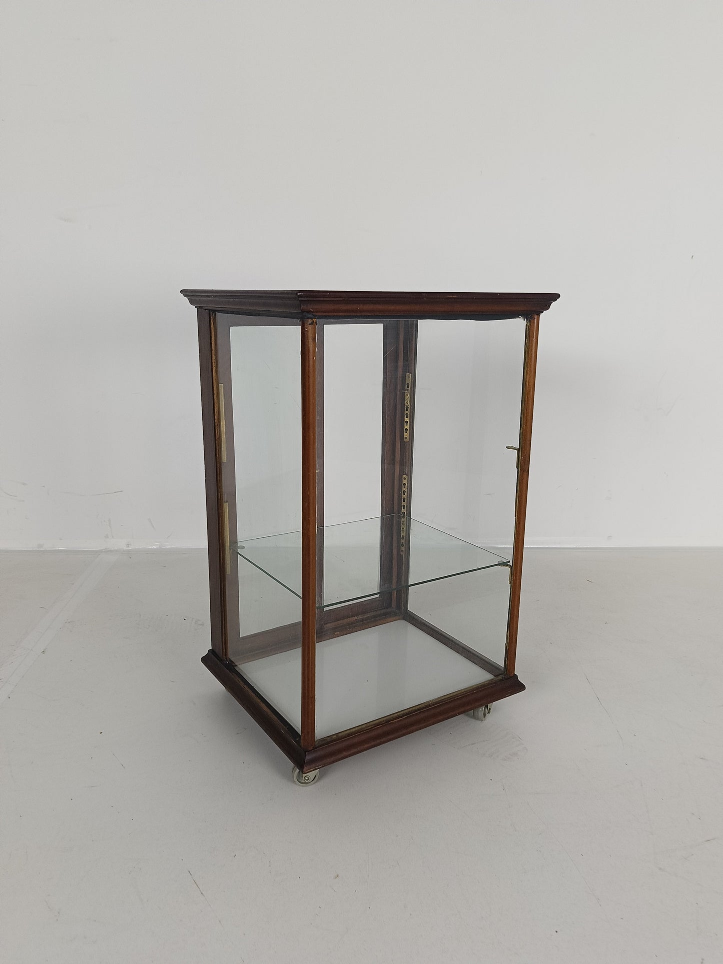 Small Display Cabinet Small Display Cabinet