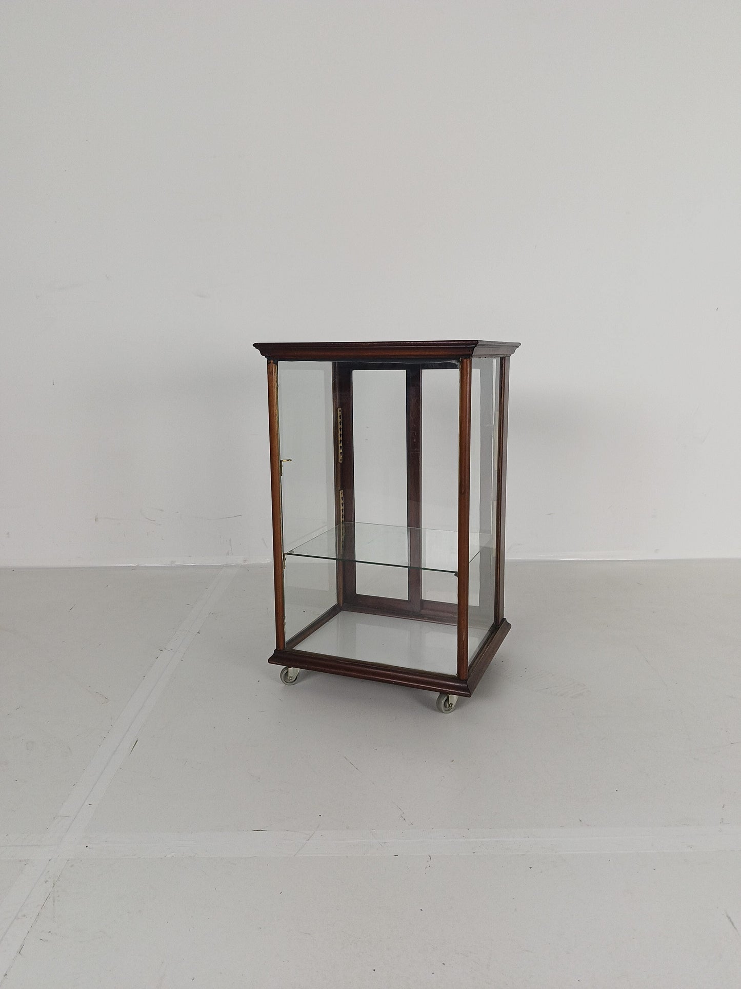 Small Display Cabinet Small Display Cabinet