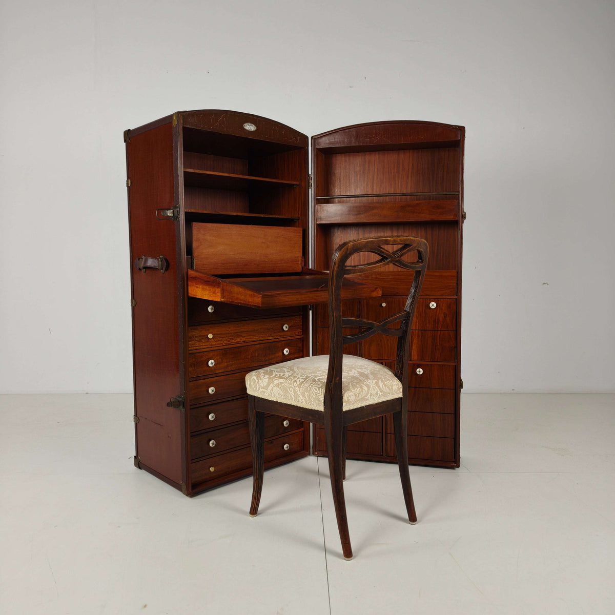 Starbay Nautical Steamer Trunk Campaign Desk – 20th Century Starbay Nautical Steamer Trunk Campaign Desk – 20th Century