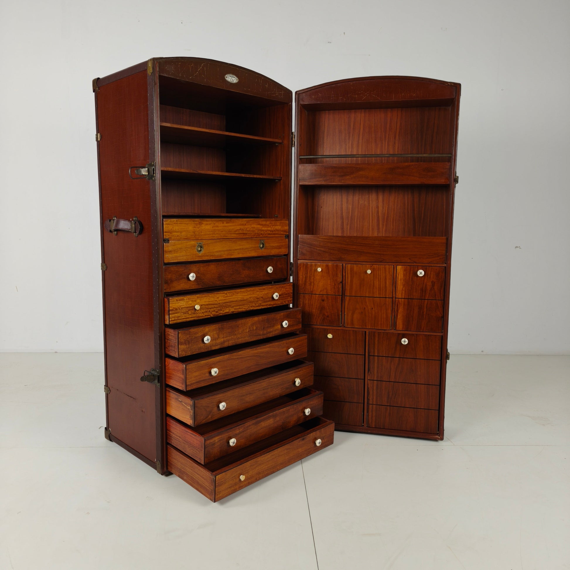 Starbay Nautical Steamer Trunk Campaign Desk – 20th Century Starbay Nautical Steamer Trunk Campaign Desk – 20th Century