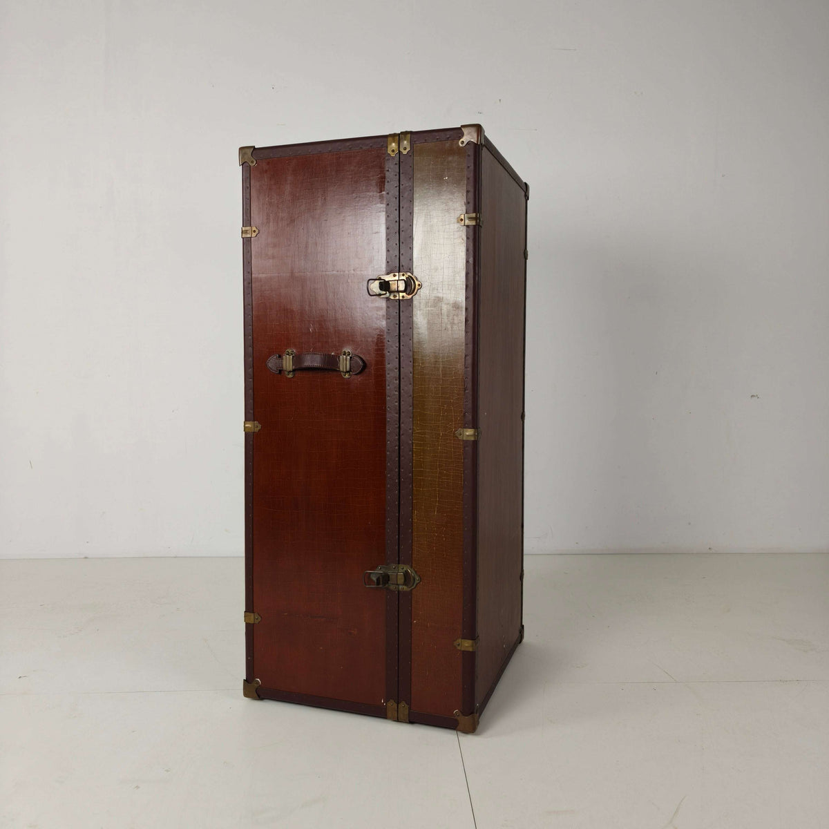 Starbay Nautical Steamer Trunk Campaign Desk – 20th Century Starbay Nautical Steamer Trunk Campaign Desk – 20th Century