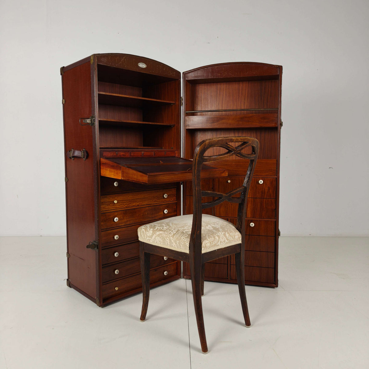 Starbay Nautical Steamer Trunk Campaign Desk – 20th Century Starbay Nautical Steamer Trunk Campaign Desk – 20th Century