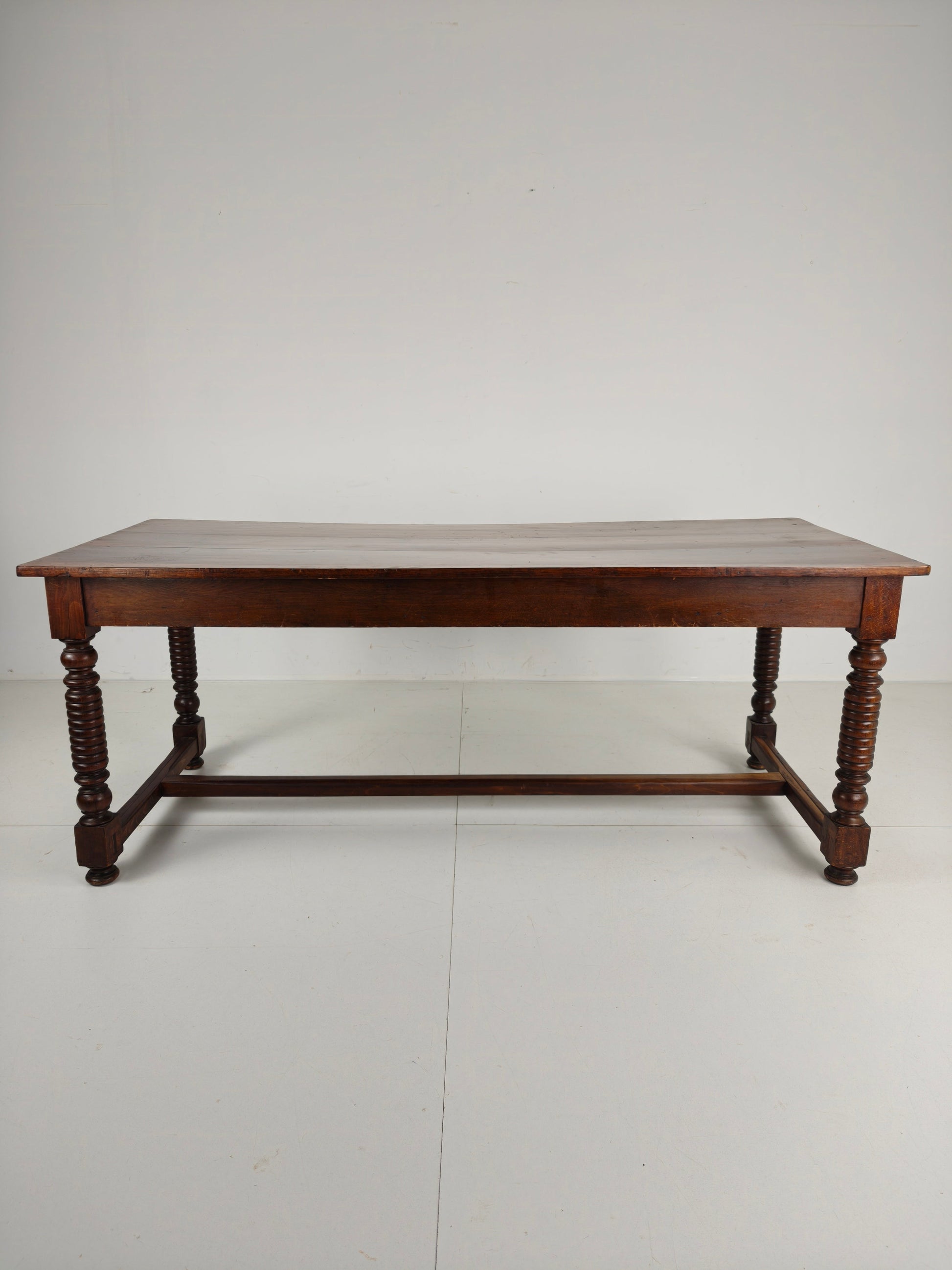 Stunning Antique Barley Twist Dining Table – 20th Century Stunning Antique Barley Twist Dining Table – 20th Century