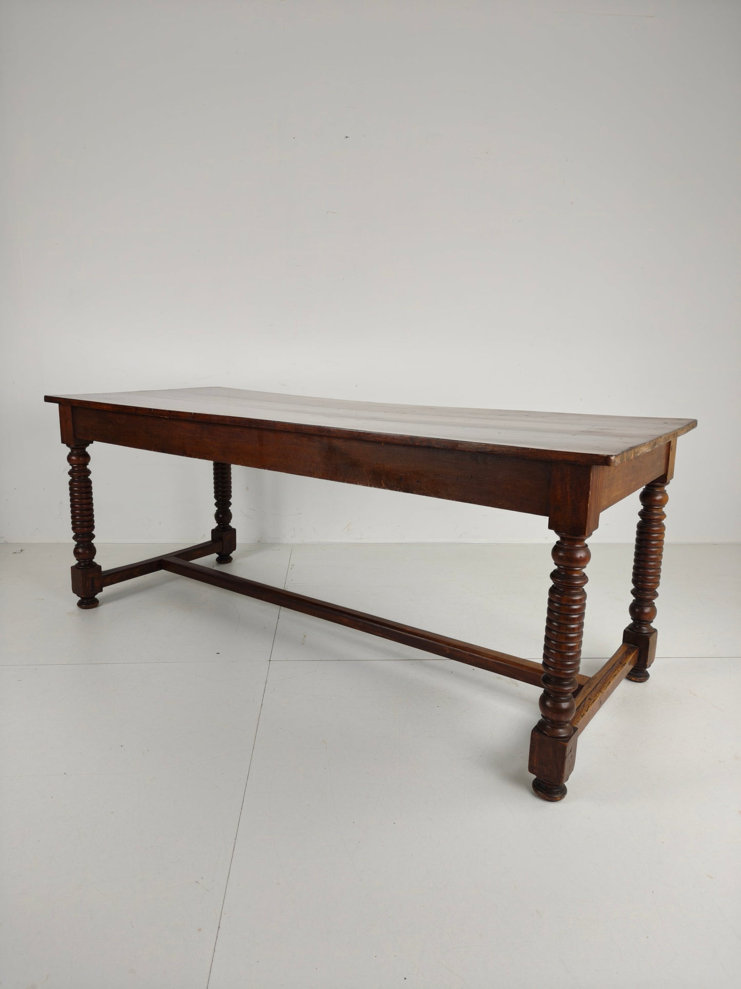 Stunning Antique Barley Twist Dining Table – 20th Century Stunning Antique Barley Twist Dining Table – 20th Century