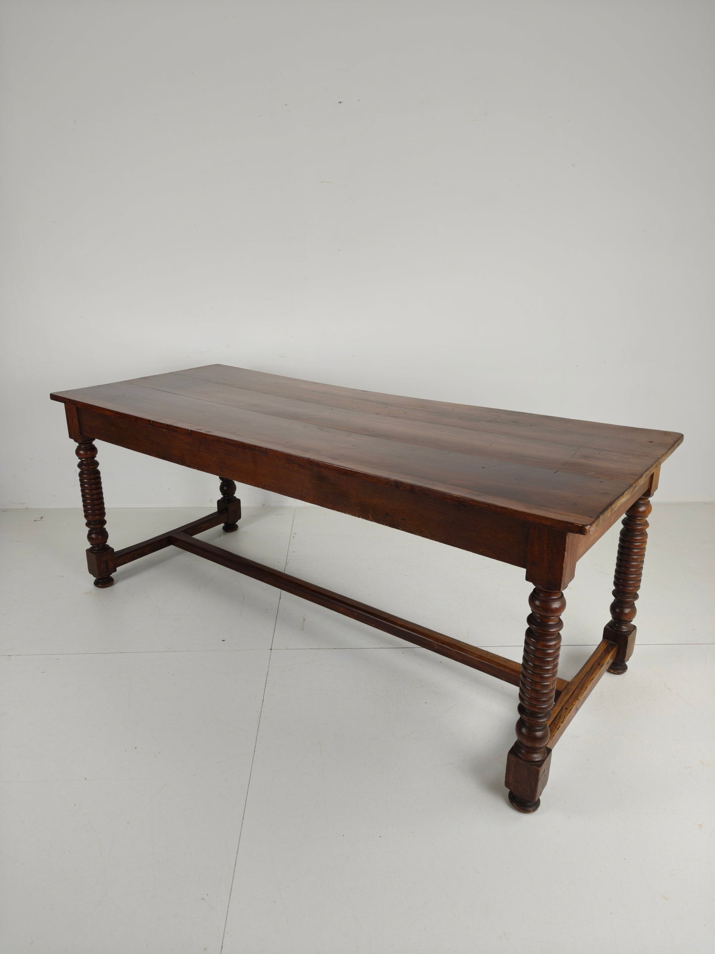 Stunning Antique Barley Twist Dining Table – 20th Century Stunning Antique Barley Twist Dining Table – 20th Century