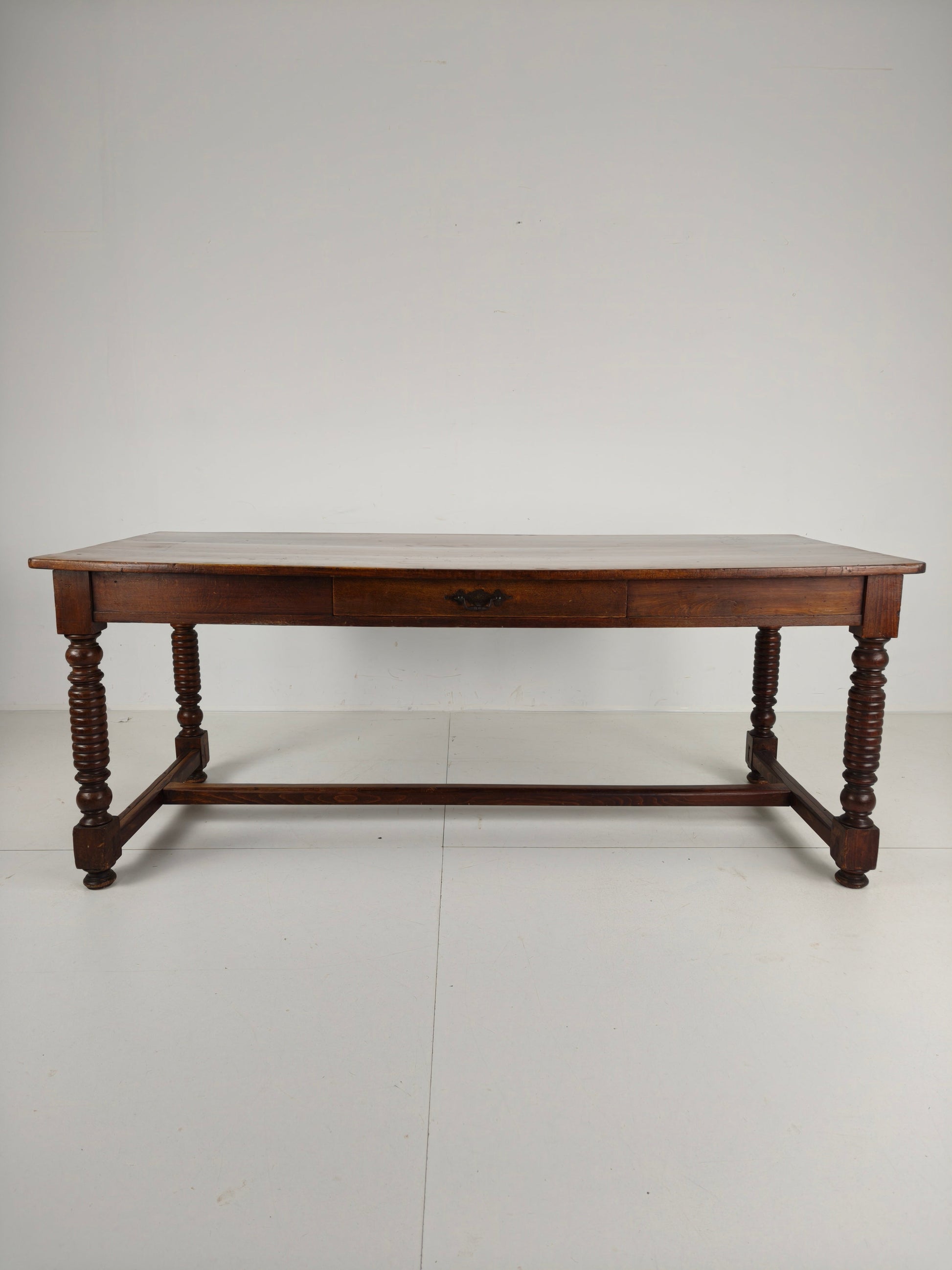 Stunning Antique Barley Twist Dining Table – 20th Century Stunning Antique Barley Twist Dining Table – 20th Century