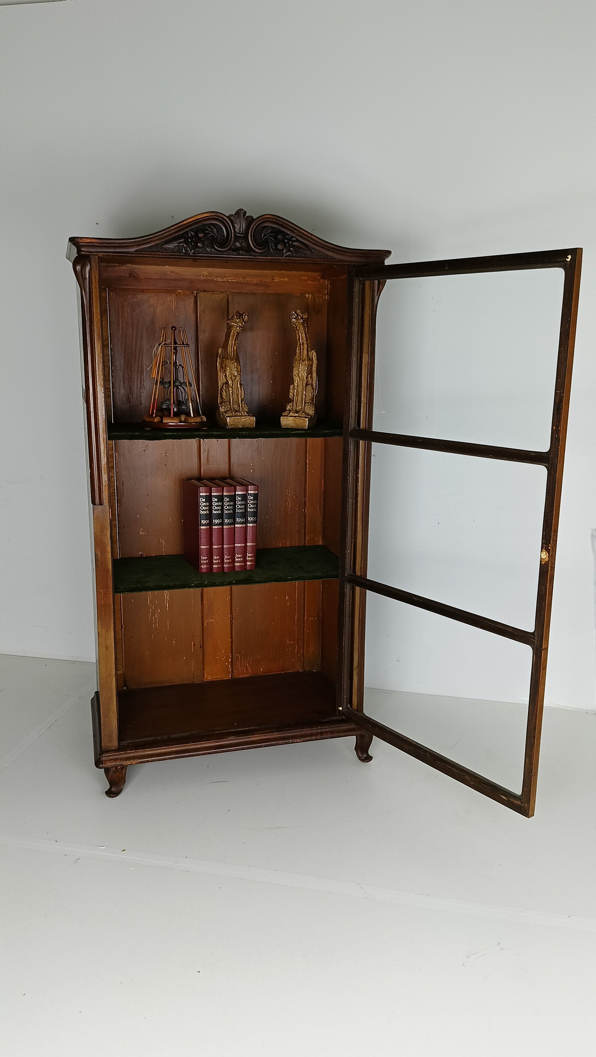 Stunning Antique Display Cabinet Stunning Antique Display Cabinet