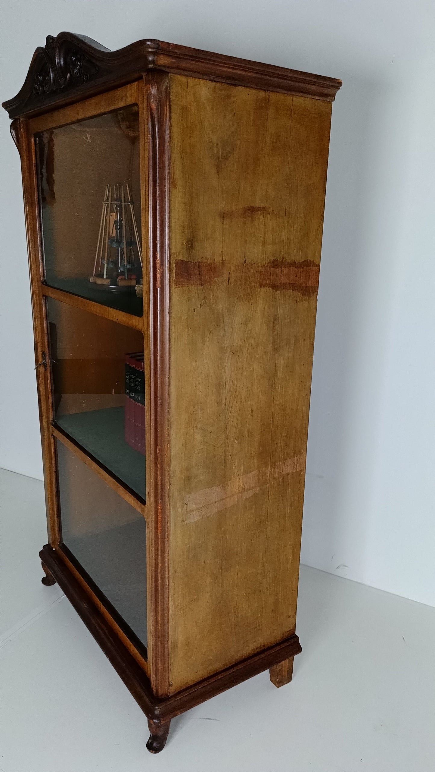 Stunning Antique Display Cabinet Stunning Antique Display Cabinet