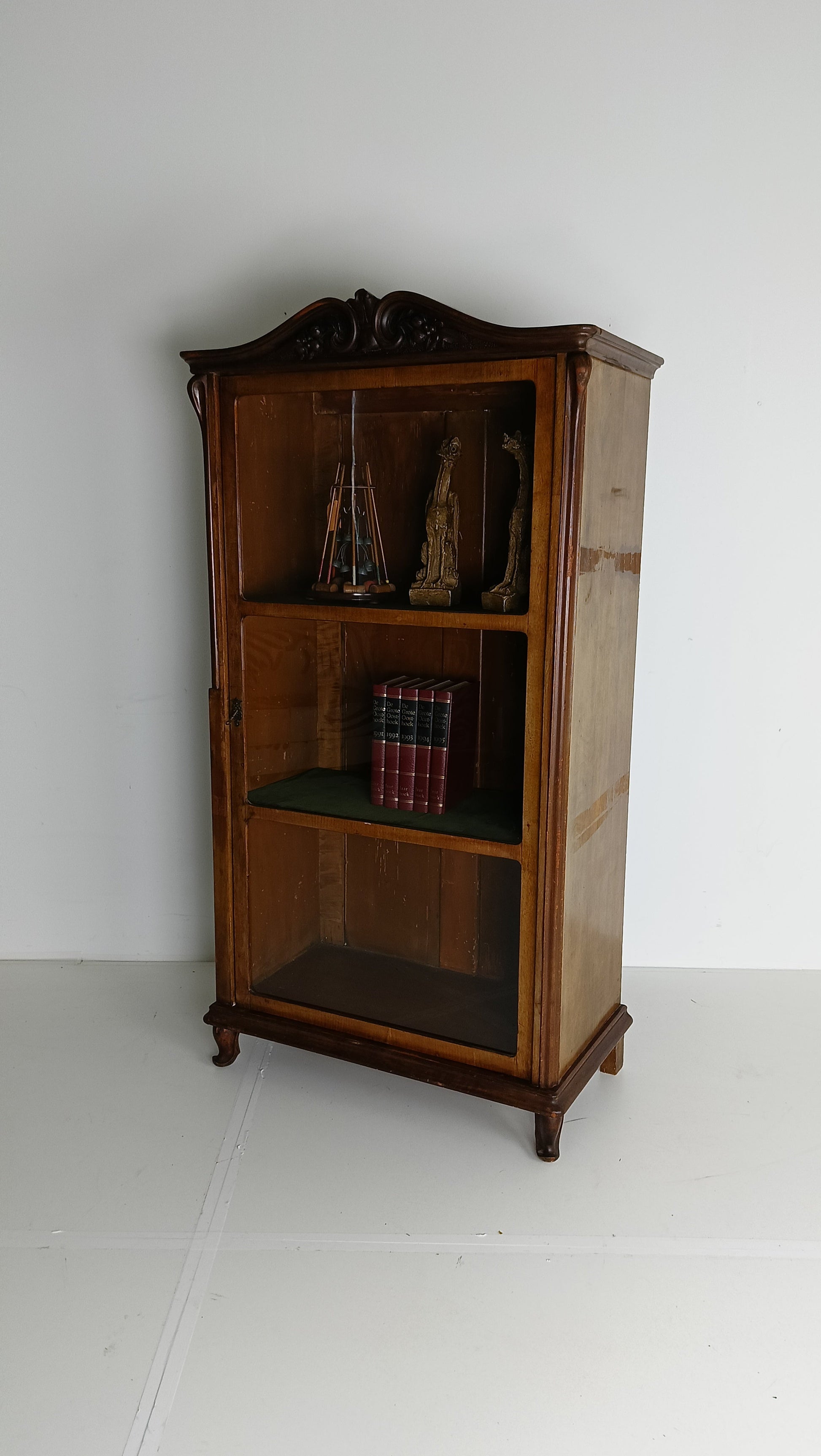 Stunning Antique Display Cabinet Stunning Antique Display Cabinet