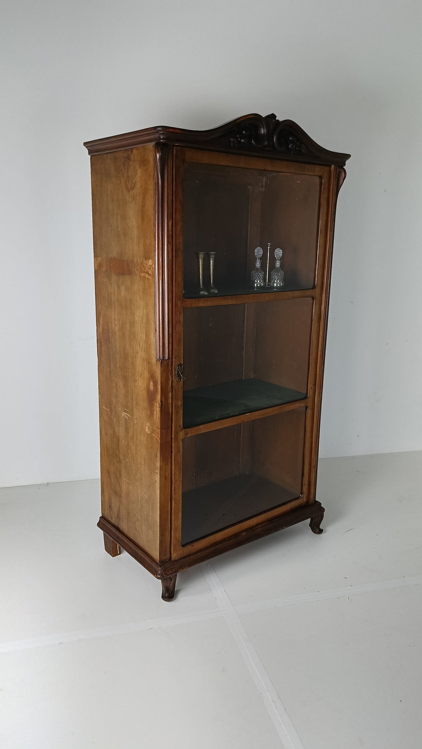 Stunning Antique Display Cabinet Stunning Antique Display Cabinet