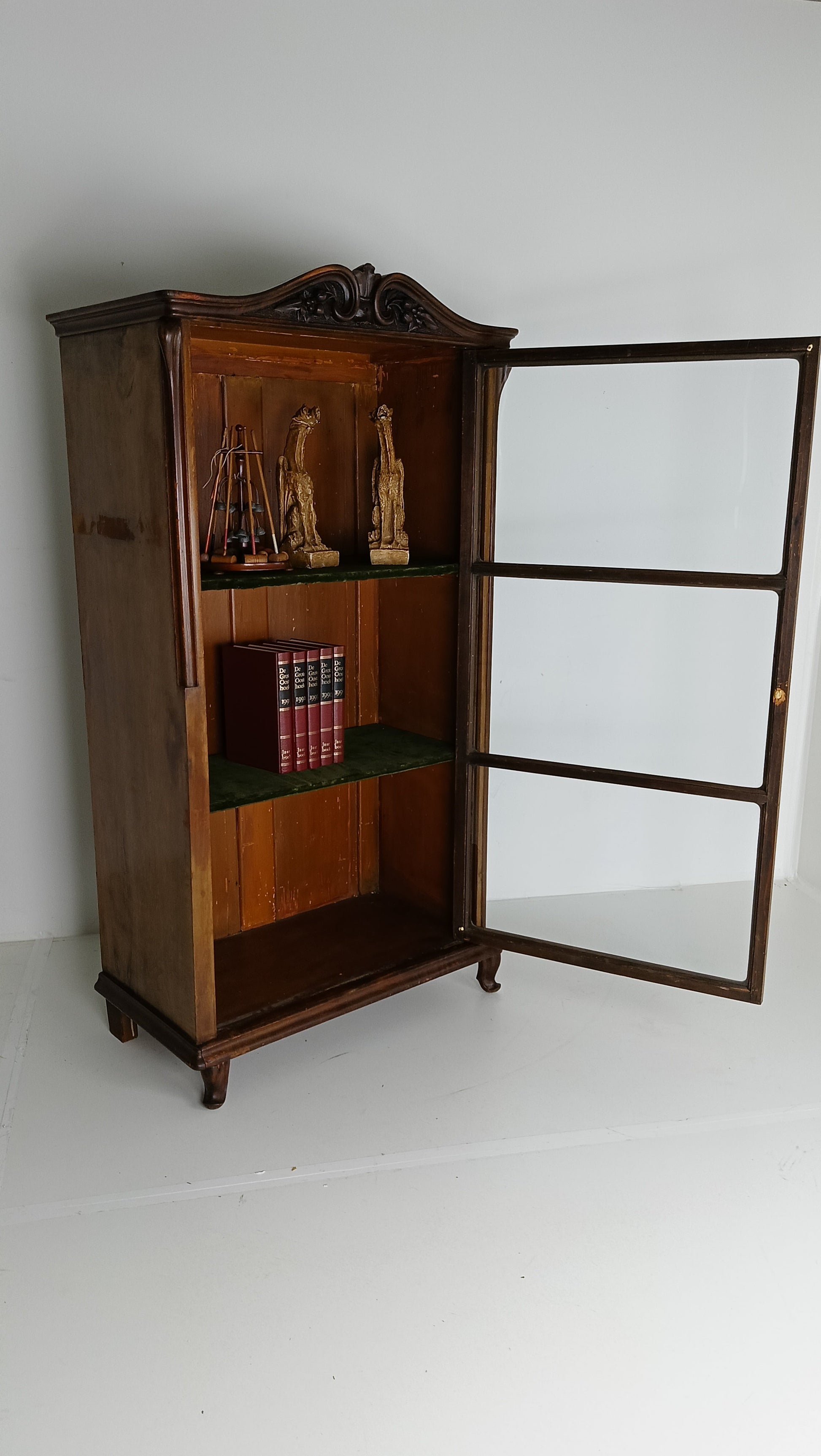 Stunning Antique Display Cabinet Stunning Antique Display Cabinet