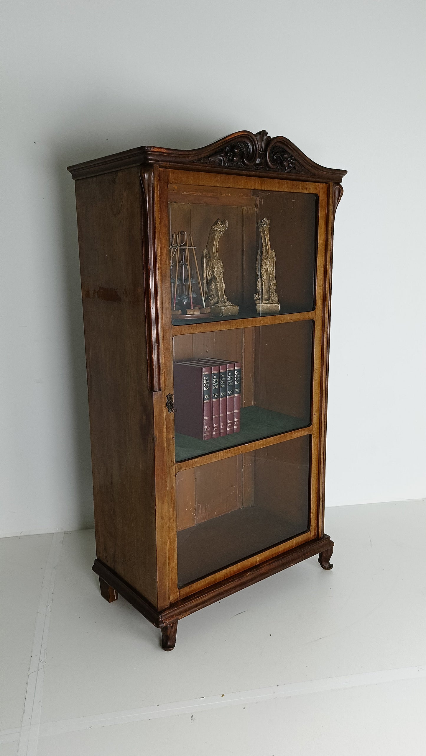 Stunning Antique Display Cabinet Stunning Antique Display Cabinet