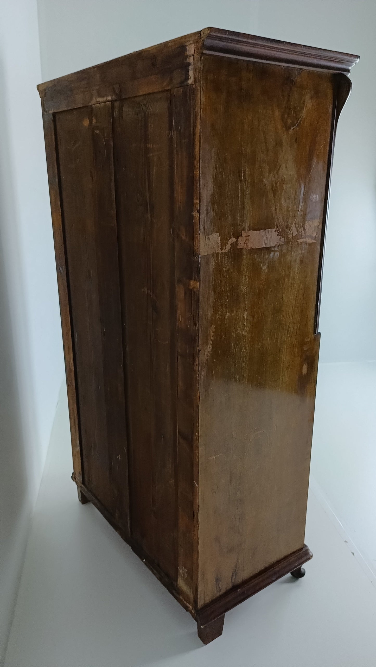 Stunning Antique Display Cabinet Stunning Antique Display Cabinet