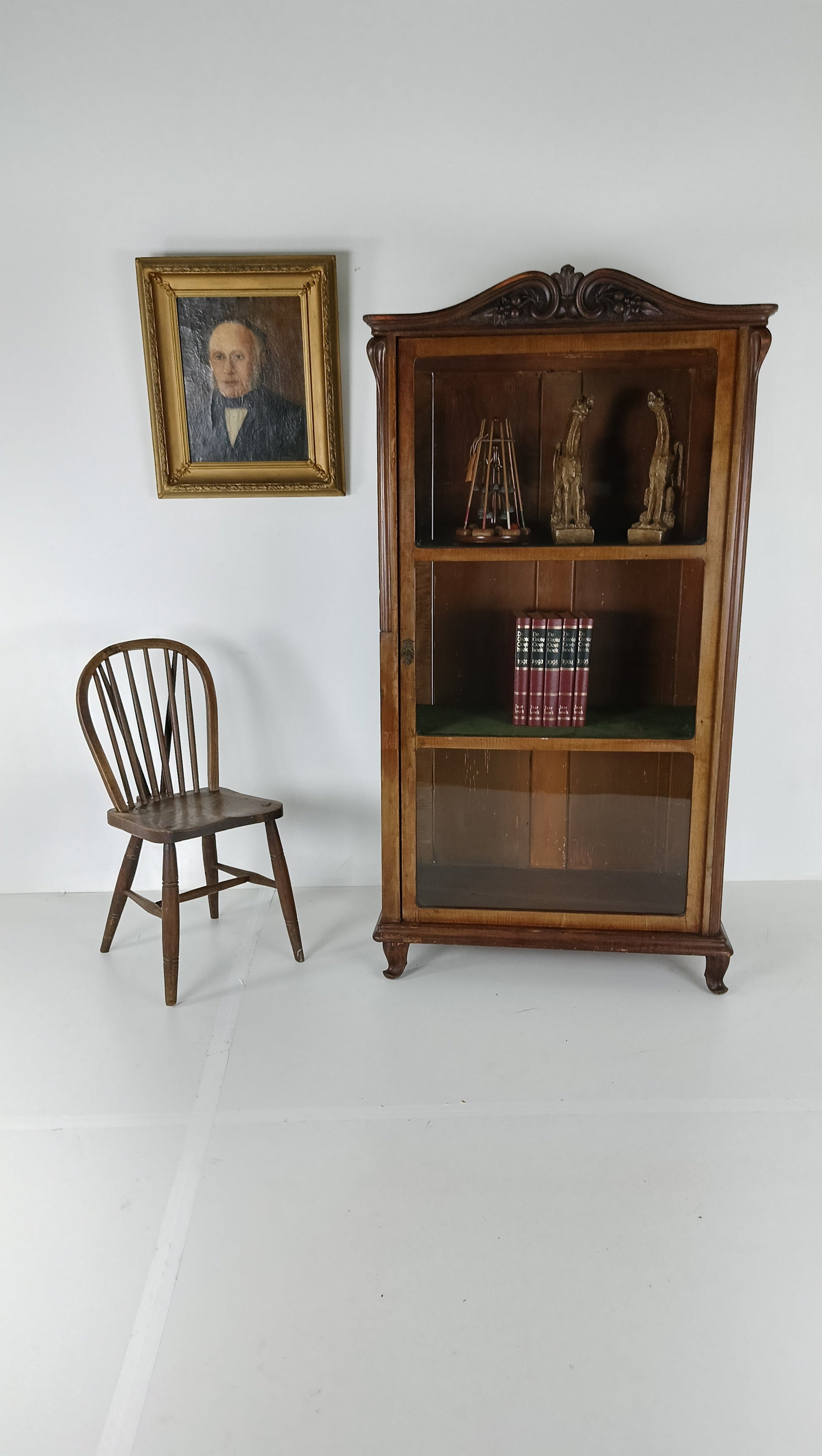 Stunning Antique Display Cabinet Stunning Antique Display Cabinet