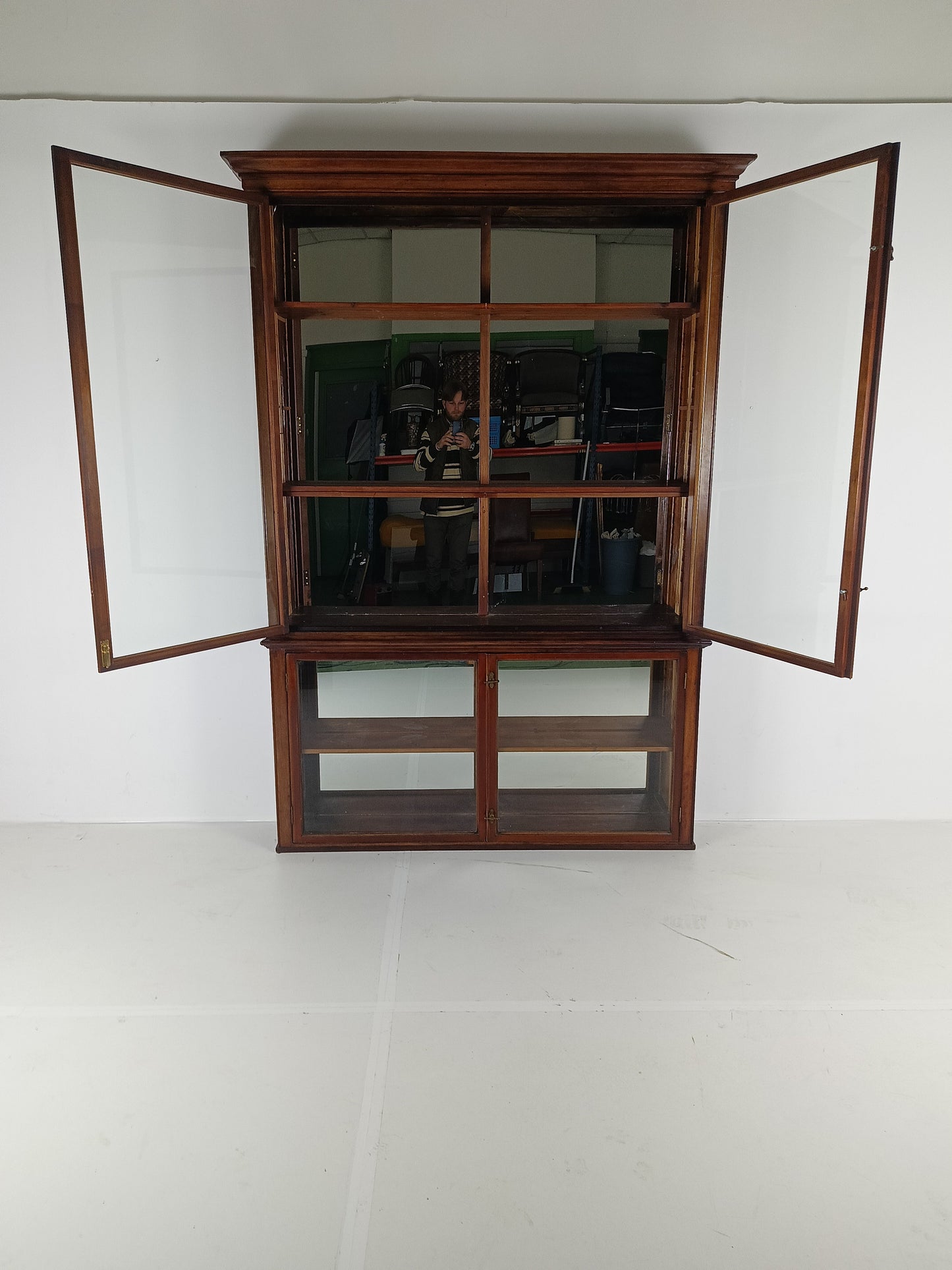 Stunning Antique Mahogany Display Cabinet Stunning Antique Mahogany Display Cabinet