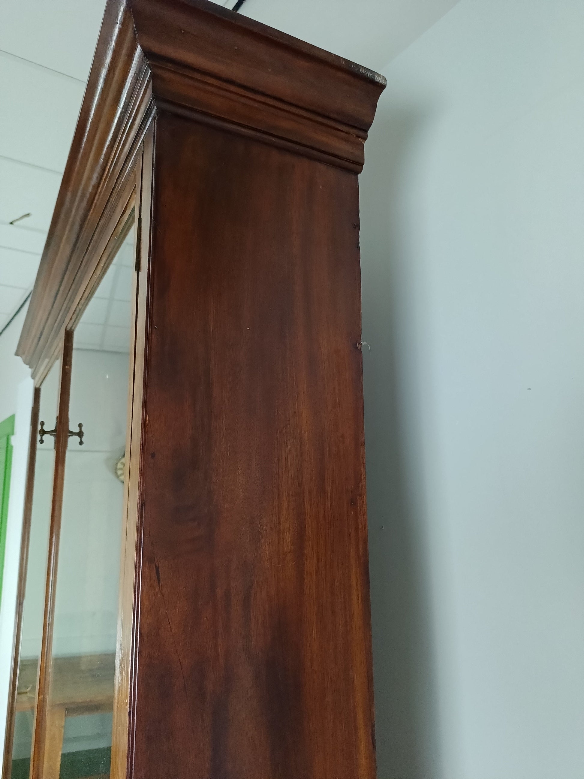 Stunning Antique Mahogany Display Cabinet Stunning Antique Mahogany Display Cabinet