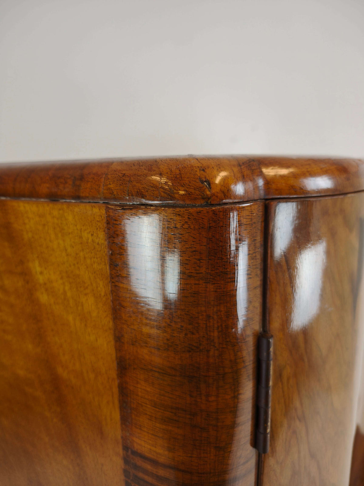 Stunning English Art Deco Burr Walnut Wardrobe – 1930s Stunning English Art Deco Burr Walnut Wardrobe – 1930s
