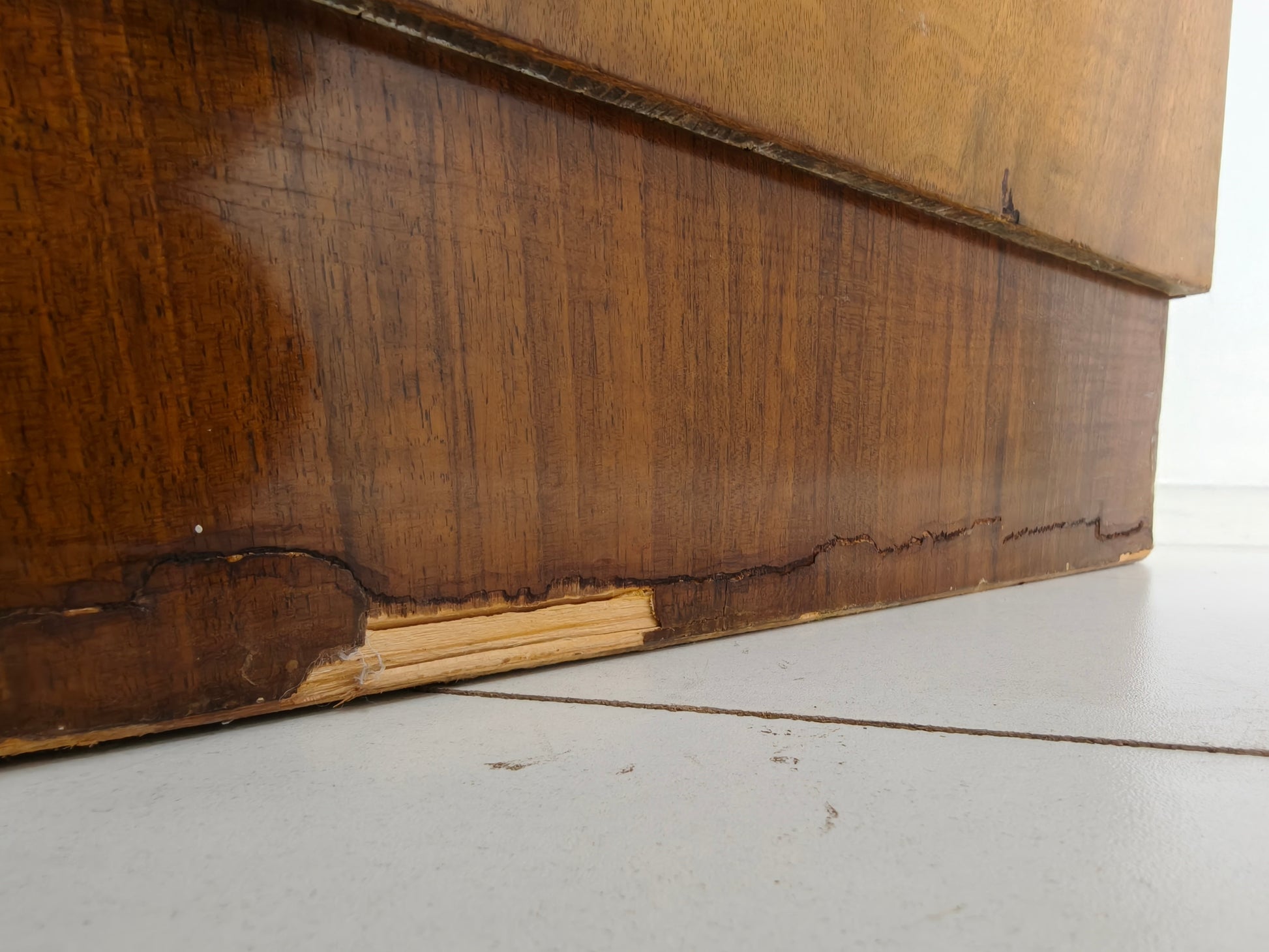 Stunning English Art Deco Burr Walnut Wardrobe – 1930s Stunning English Art Deco Burr Walnut Wardrobe – 1930s
