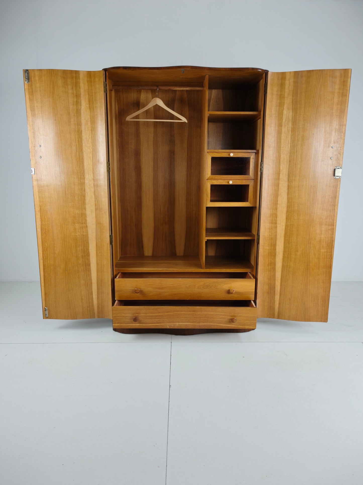 Stunning English Art Deco Burr Walnut Wardrobe – 1930s Stunning English Art Deco Burr Walnut Wardrobe – 1930s