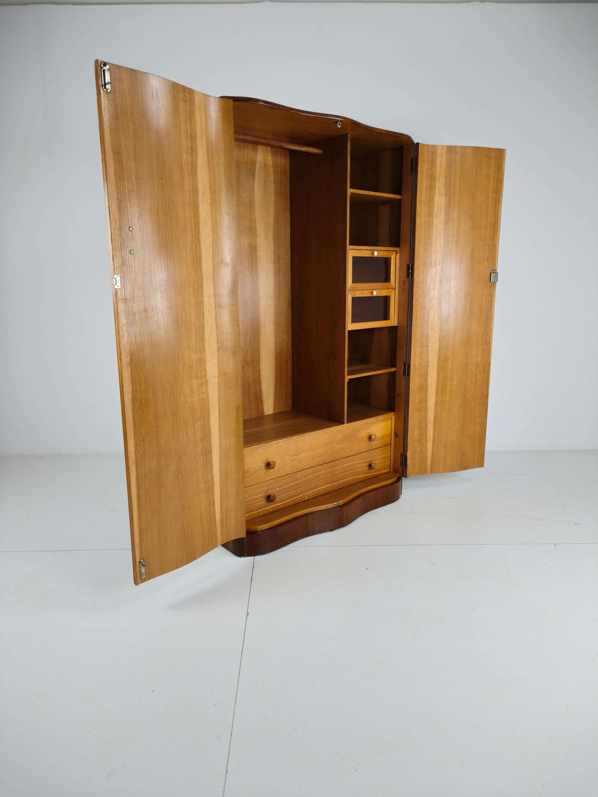 Stunning English Art Deco Burr Walnut Wardrobe – 1930s Stunning English Art Deco Burr Walnut Wardrobe – 1930s