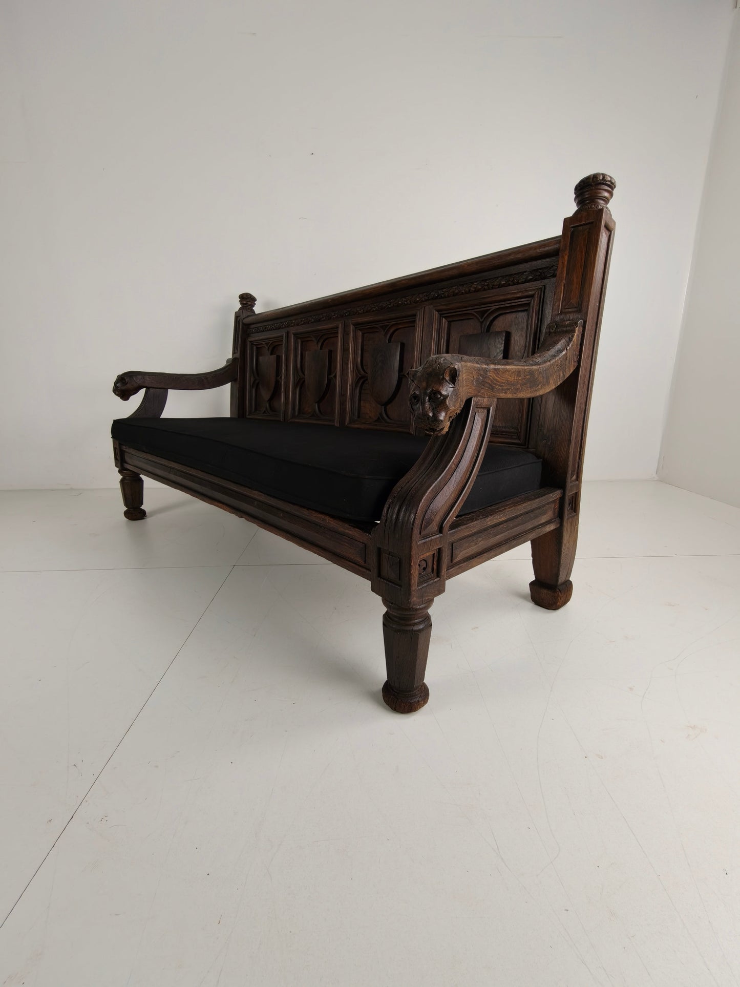 Stunning English Castle Bench - Late 18th Century Carved Jaguar Head Bench Stunning English Castle Bench - Late 18th Century Carved Jaguar Head Bench