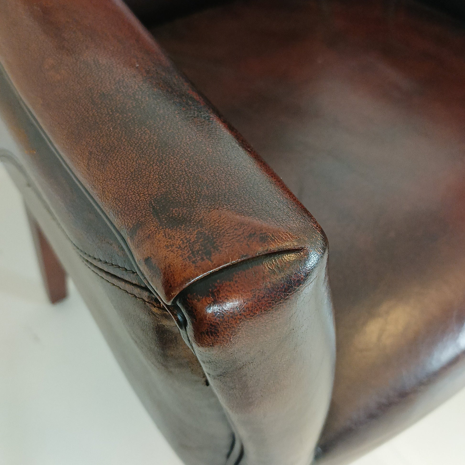 Stunning Sheep Leather Dining Chairs (set of 4 chairs) Stunning Sheep Leather Dining Chairs (set of 4 chairs)