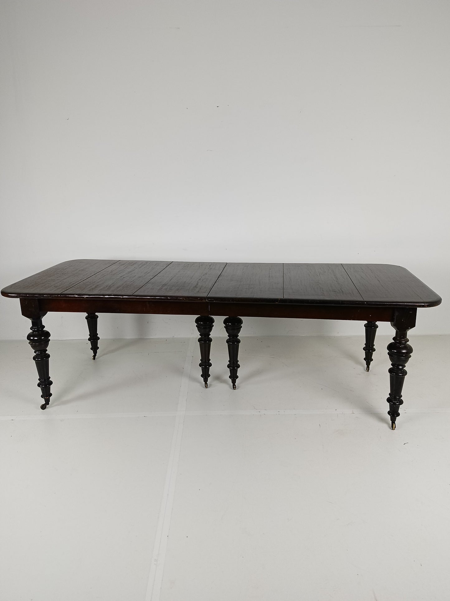 Vintage English Style Expansion Table Vintage English Style Expansion Table