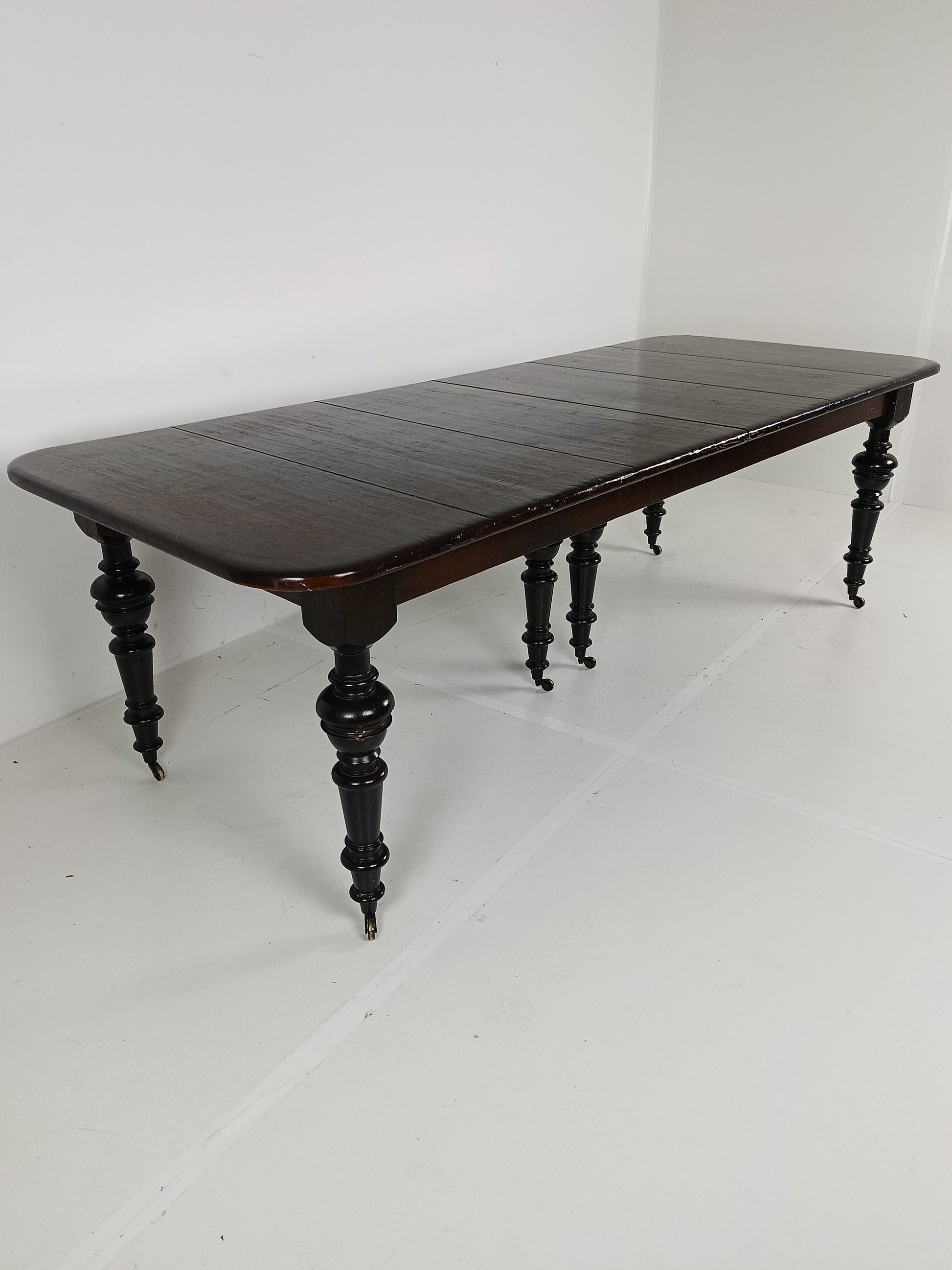 Vintage English Style Expansion Table Vintage English Style Expansion Table