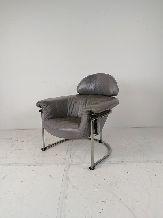 Vintage leather armchair with chrome tubular frame Vintage leather armchair with chrome tubular frame